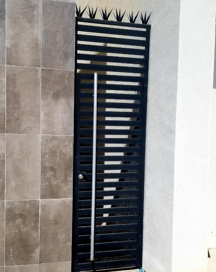 Moderna Habitacion/Bano Privada Apartment Ciudad Juarez Bagian luar foto